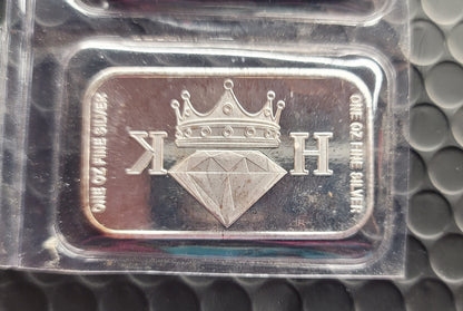 Close-up of 2020 Kannibal Coat of Arms Transitional Reverse Bar showing crowned diamond KH mark and one troy oz fine silver inscriptions
