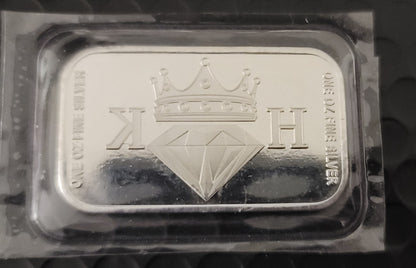 Close-up of 2020 Kannibal Coat of Arms Transitional Reverse Bar showing the crowned diamond KH maker’s mark and one oz fine silver inscriptions